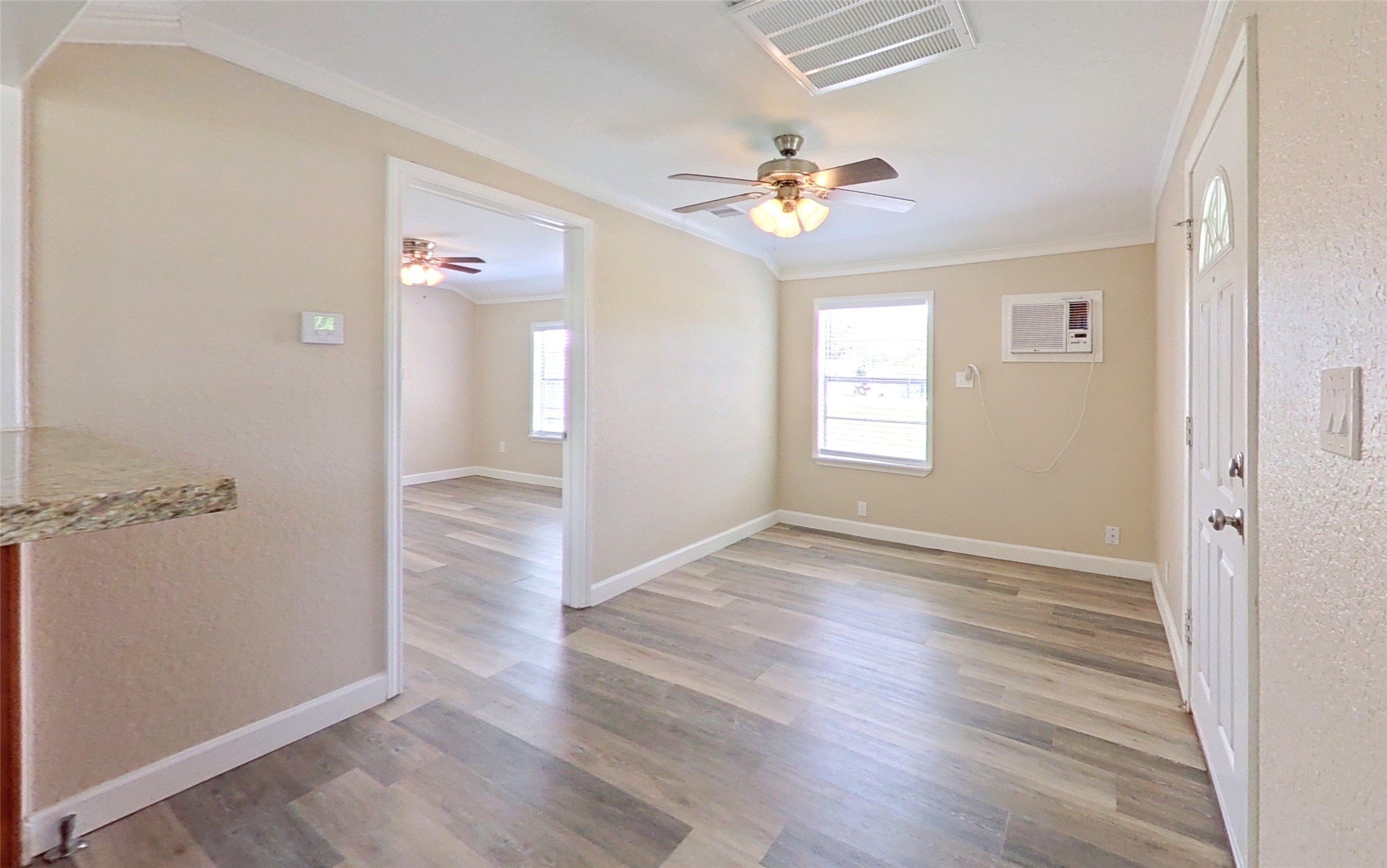 706 S Blackwell Street Property Photo 6