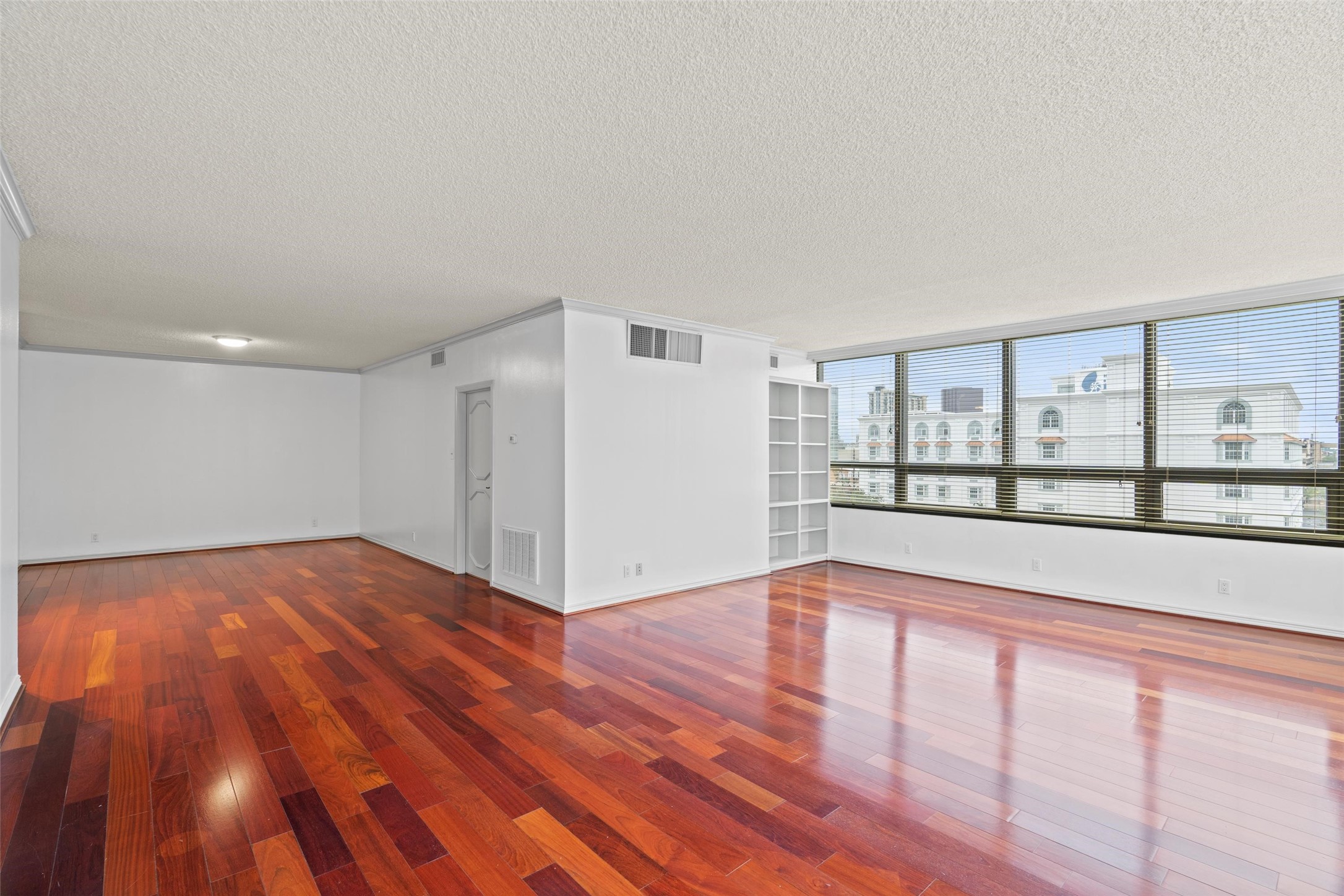 5150 Hidalgo Street 501 Property Photo 15