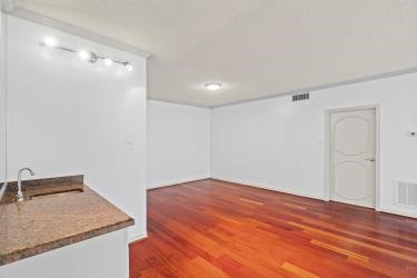 5150 Hidalgo Street 501 Property Photo 16