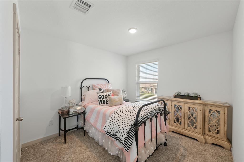 7214 Sunset Creek Drive Property Photo 10