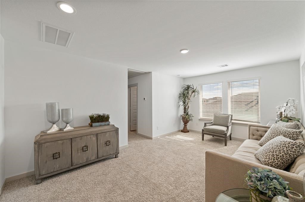 7214 Sunset Creek Drive Property Photo 13
