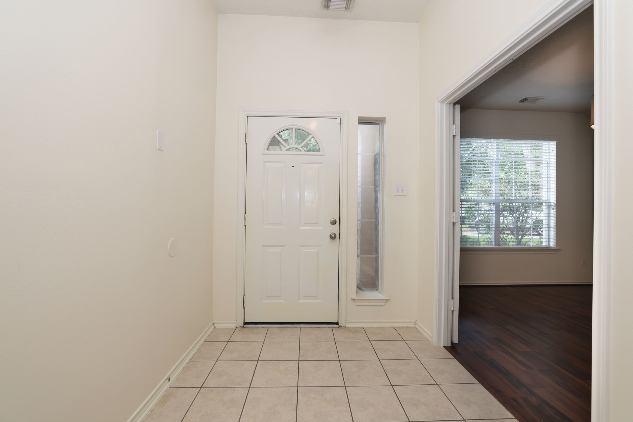 7 N Regan Mead Circle Property Photo 8