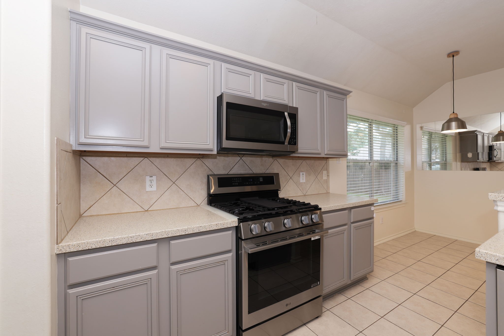 7 N Regan Mead Circle Property Photo 18