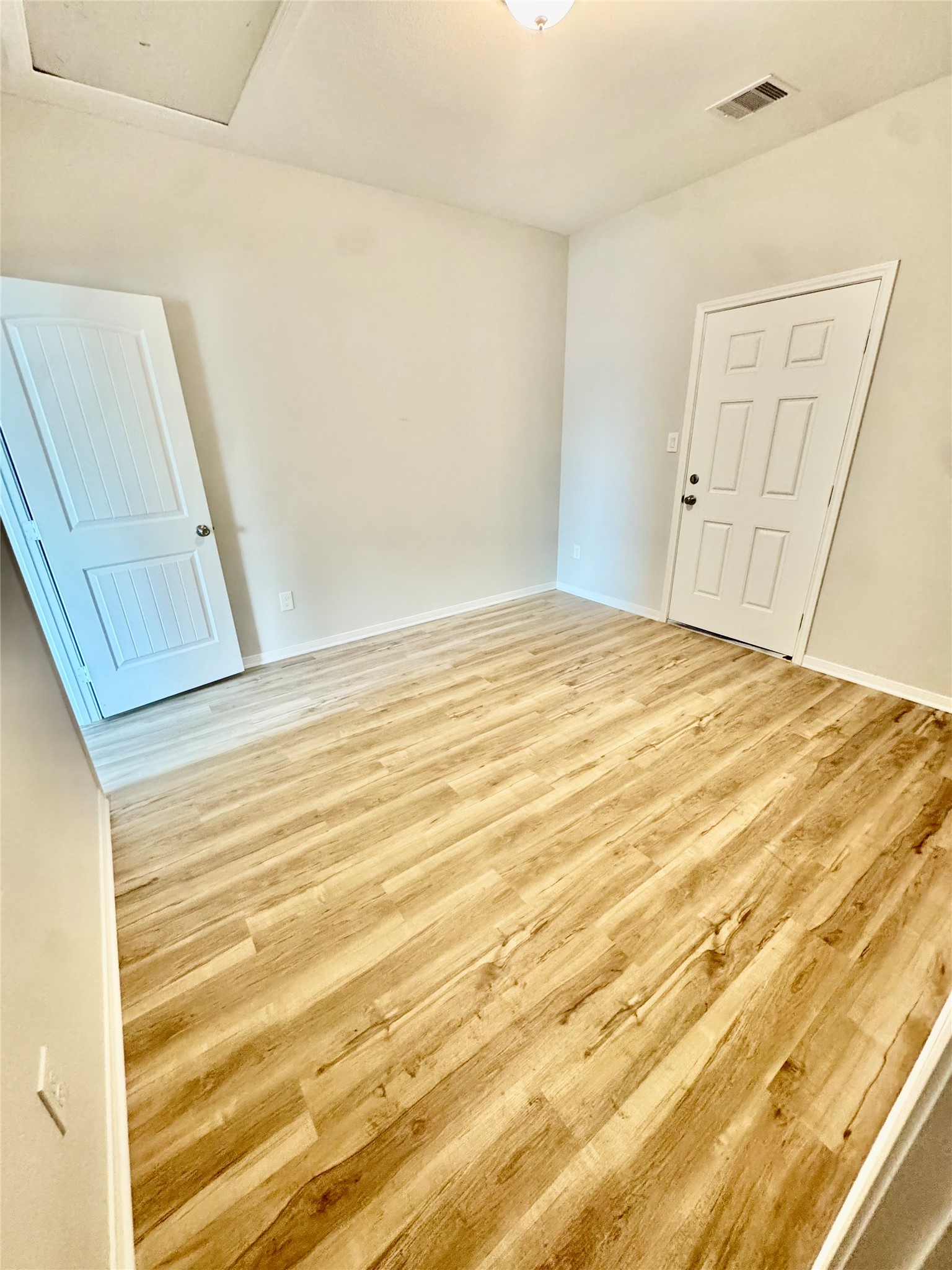 103 A Lincoln Cedar Drive Property Photo 7