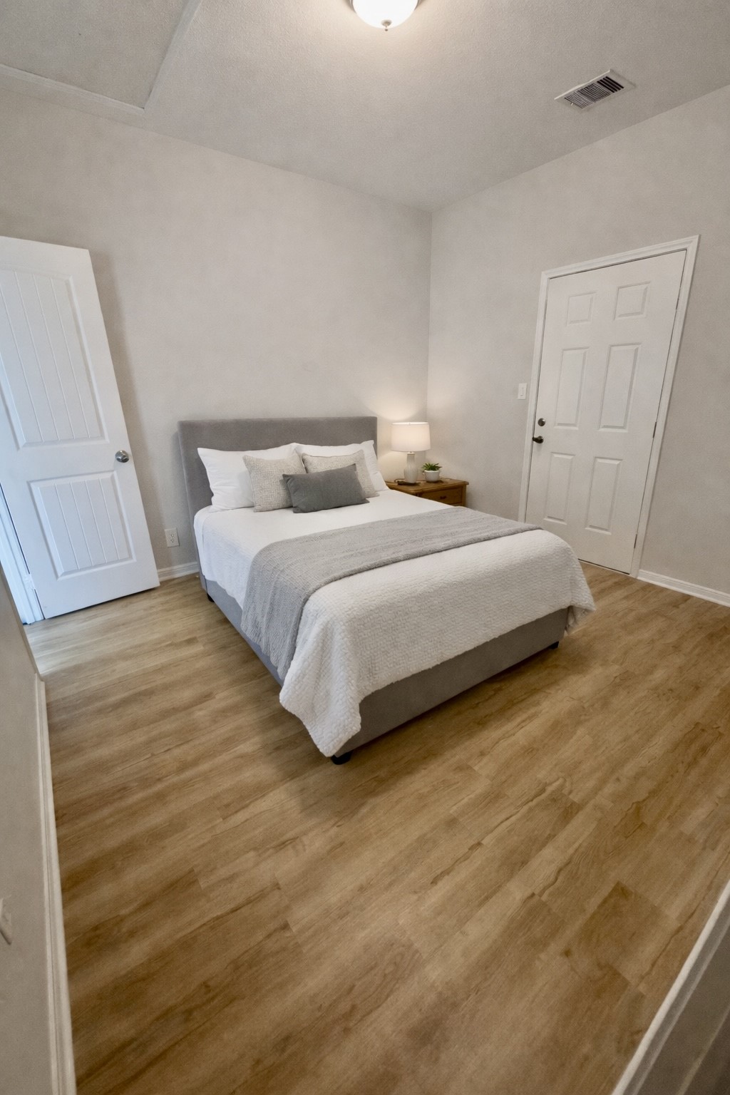 103 A Lincoln Cedar Drive Property Photo 8
