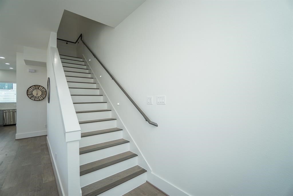 2409 Anita Street Property Photo 6