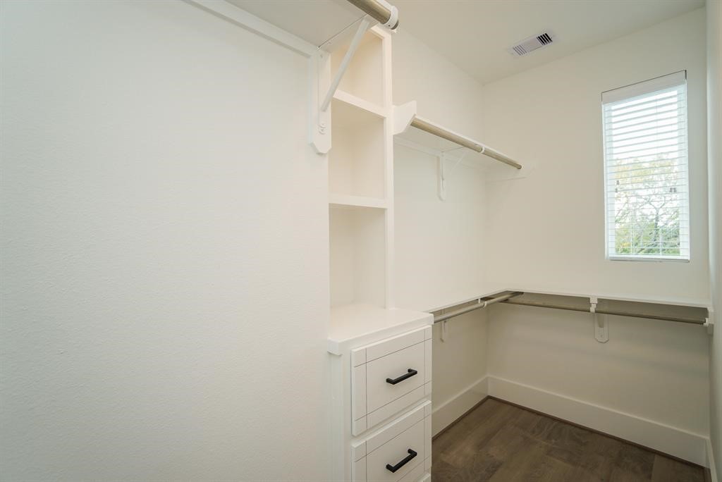 2409 Anita Street Property Photo 10