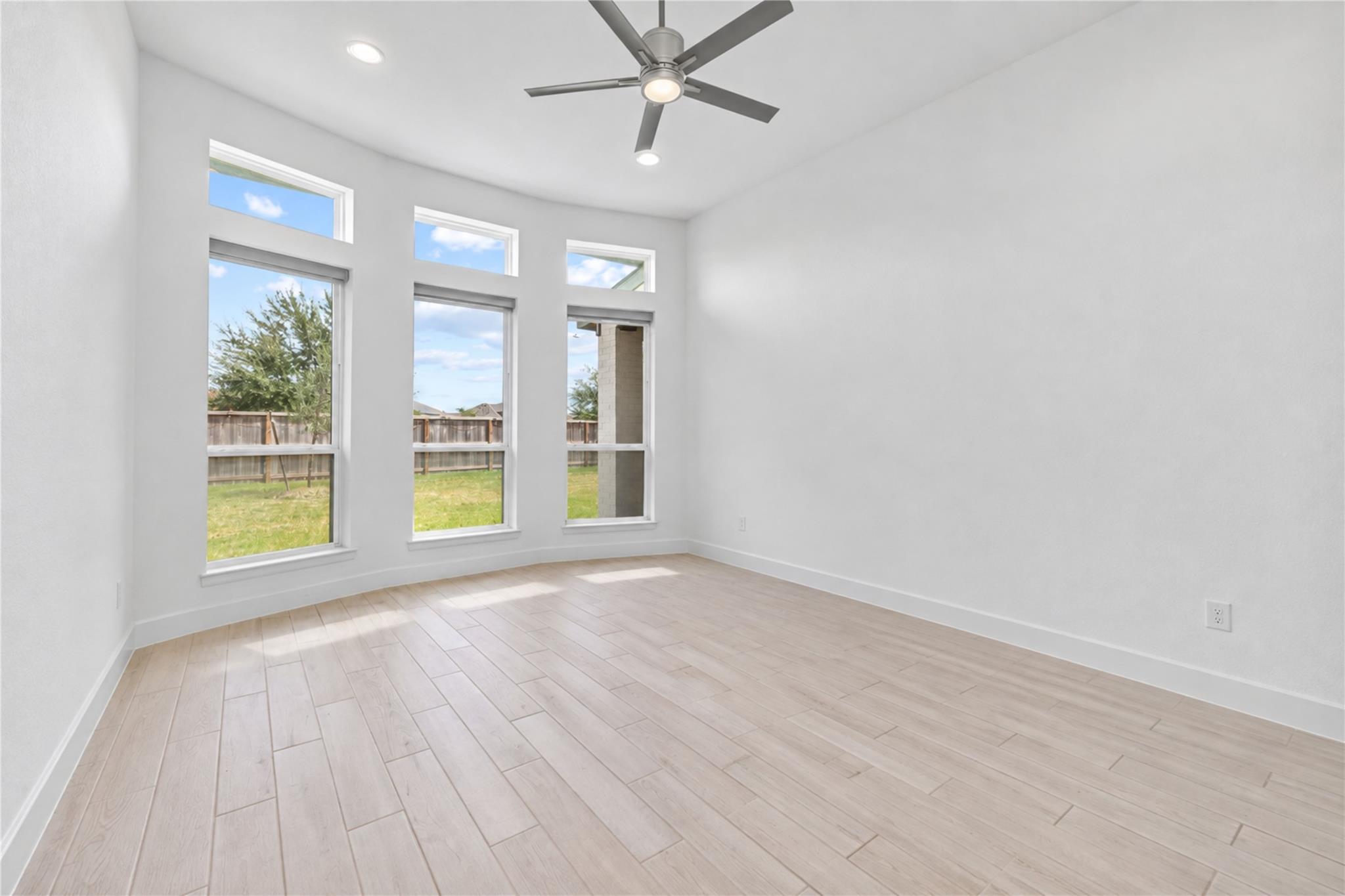 1902 Longcroft Lane Property Photo 14