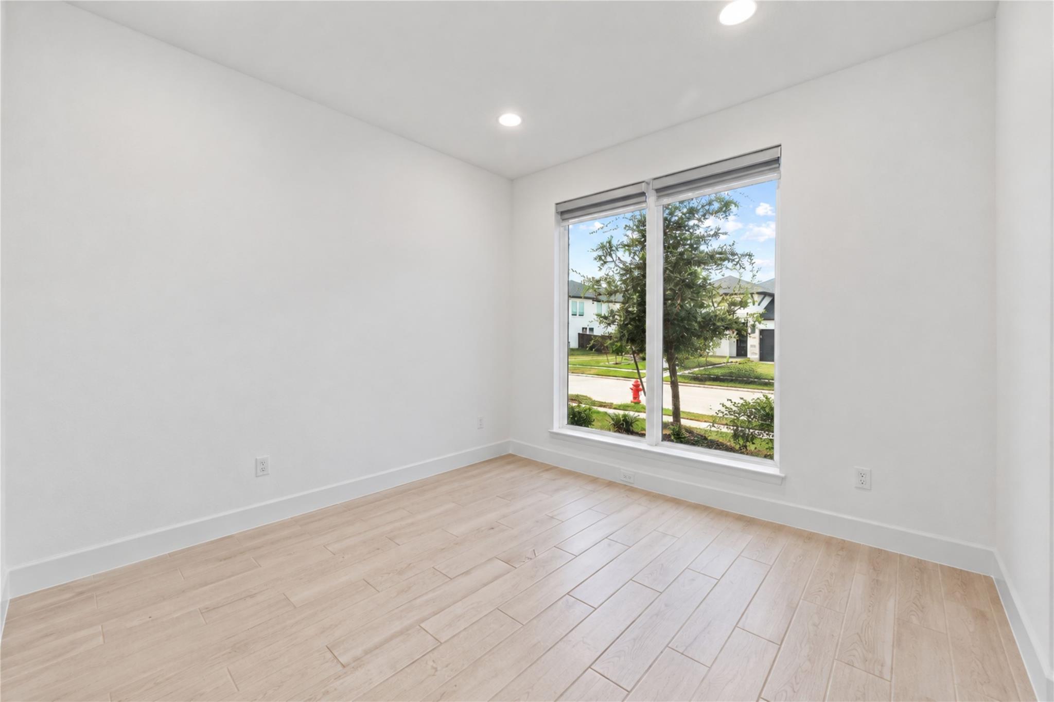 1902 Longcroft Lane Property Photo 16
