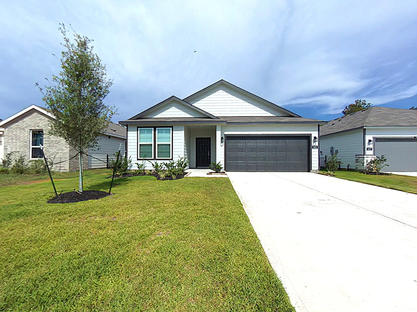 523 Shoreview Drive Property Photo 1