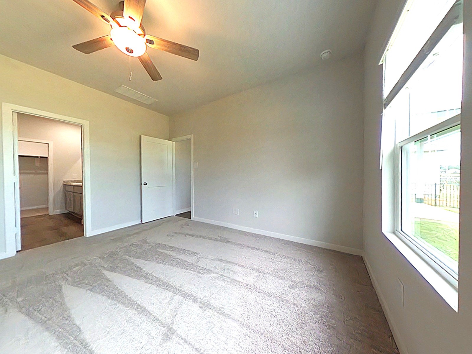 523 Shoreview Drive Property Photo 2