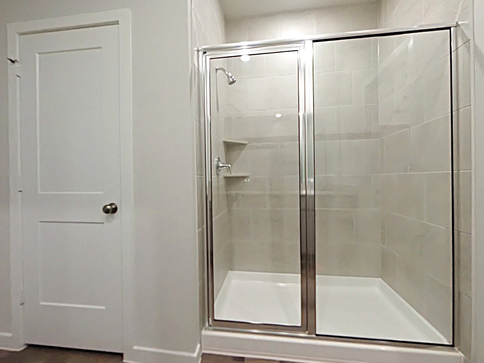 523 Shoreview Drive Property Photo 3