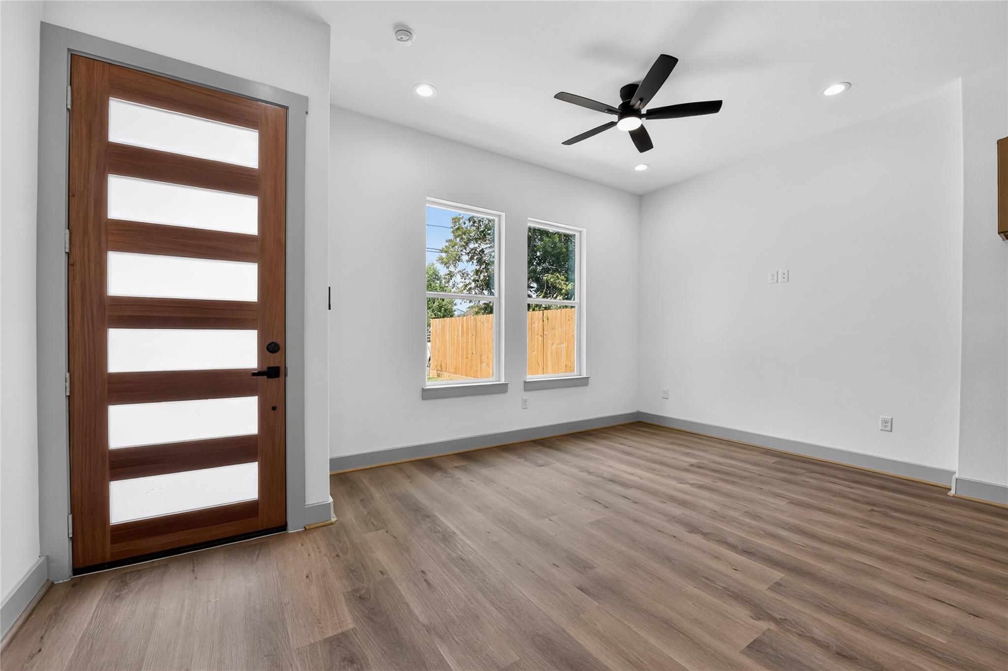 6815 Stearns Street Property Photo 8