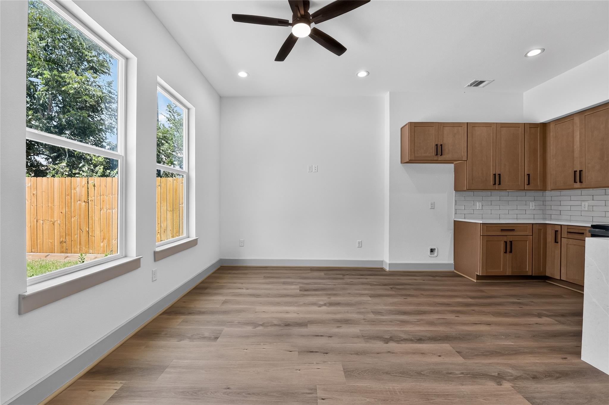 6815 Stearns Street Property Photo 11