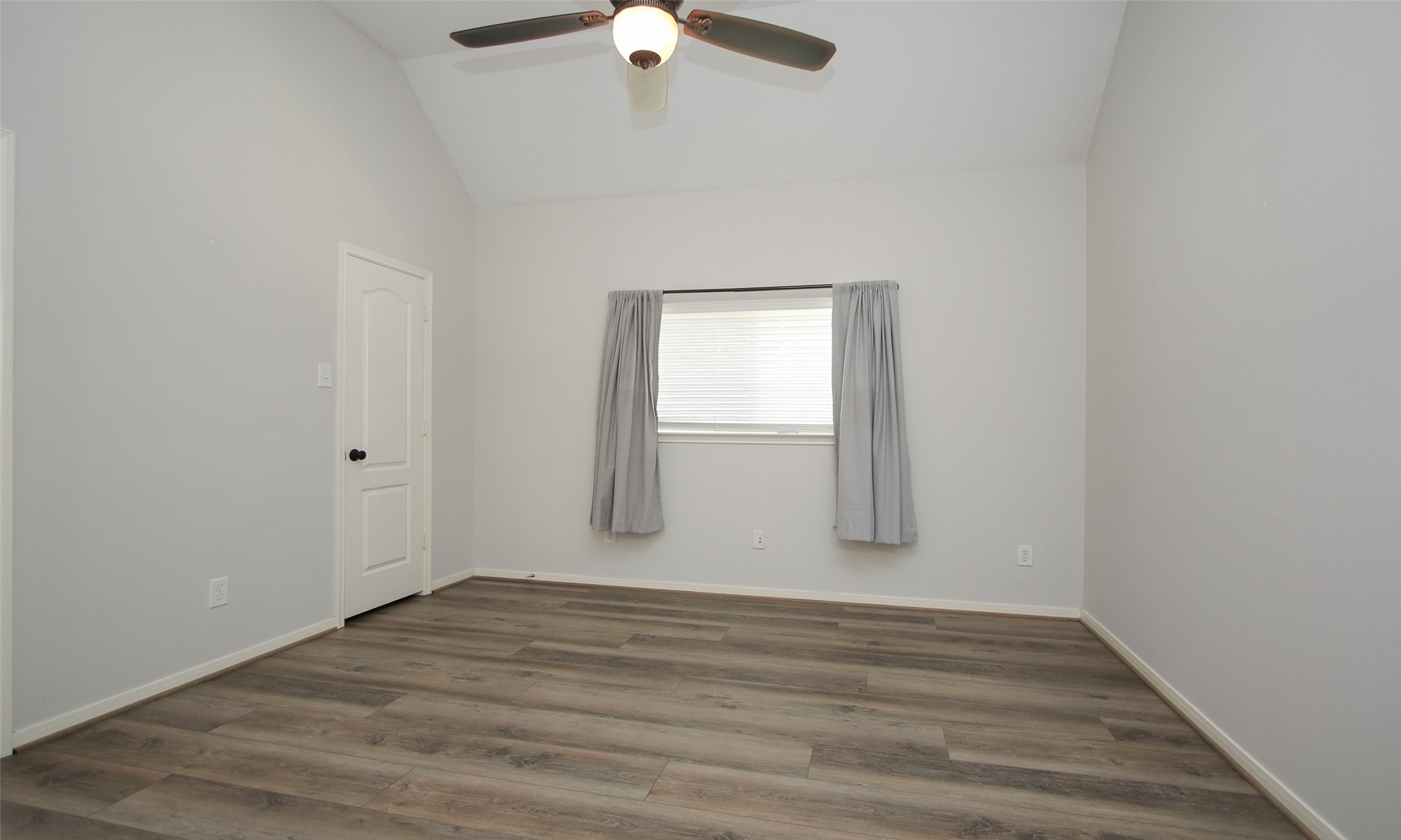 11418 Ruby Canyon Lane Property Photo 10