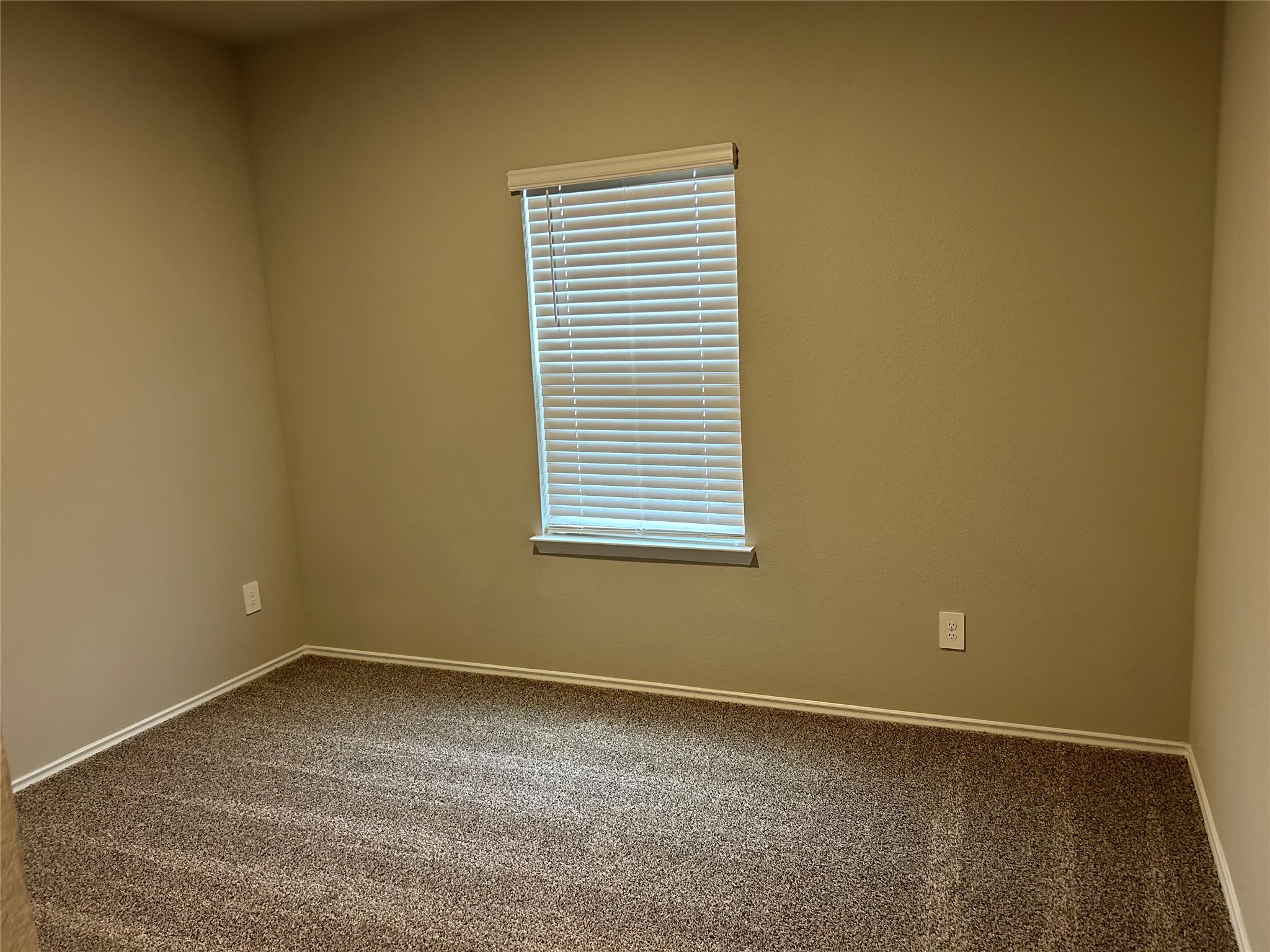 40434 Garden Heights Lane Property Photo 4