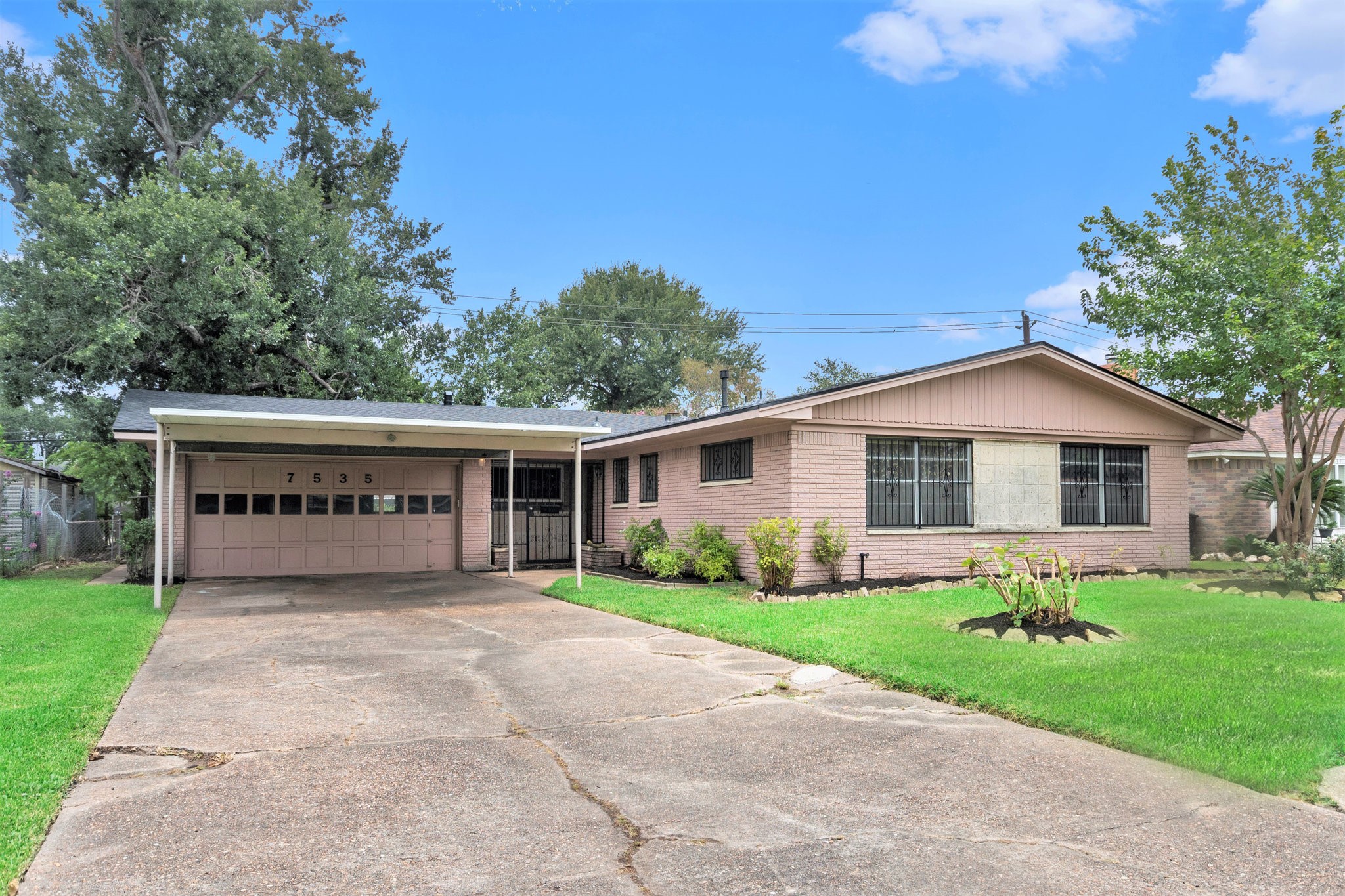 7535 Cayton Street Property Photo 6