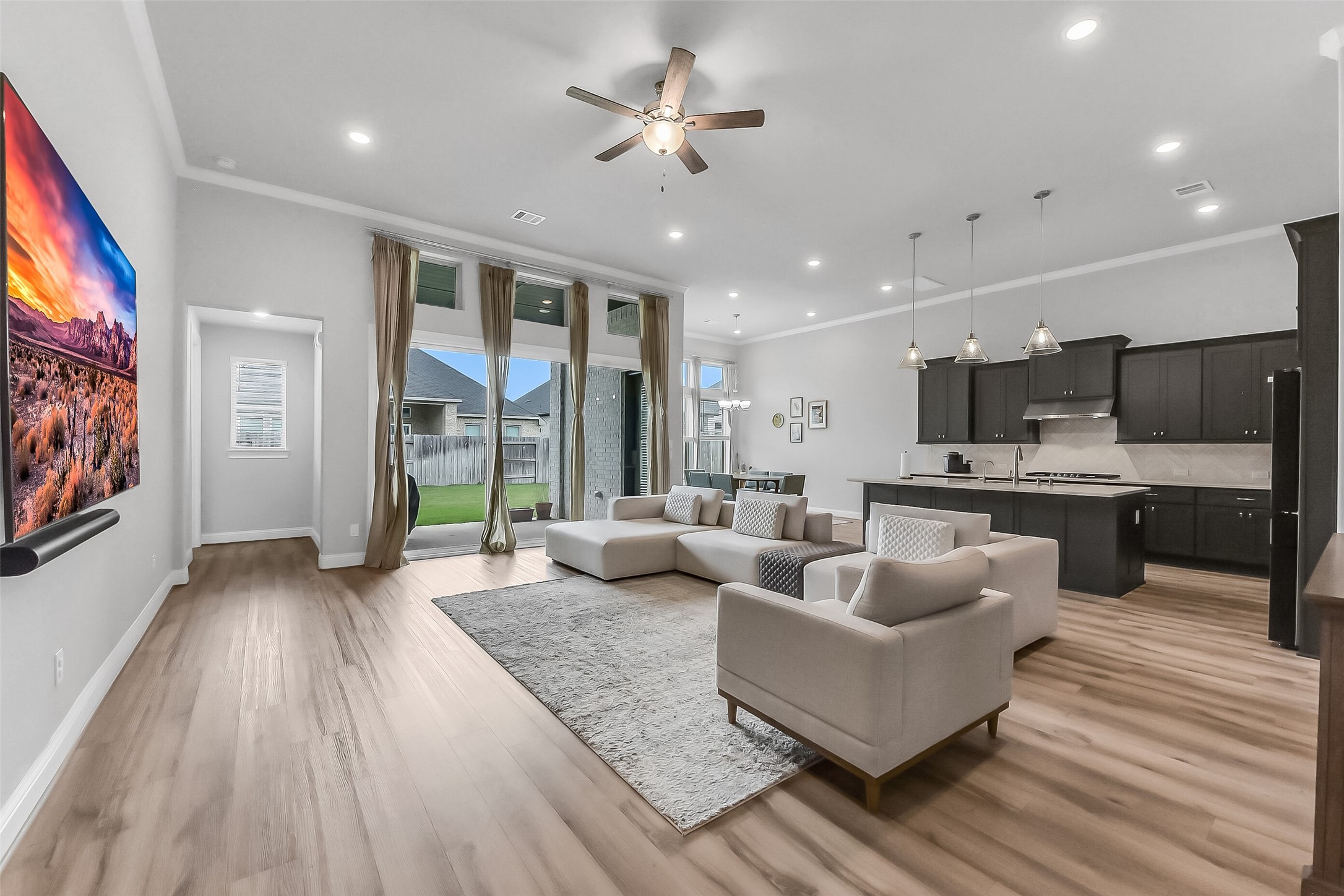 11927 Carillon Forest Drive Property Photo 8