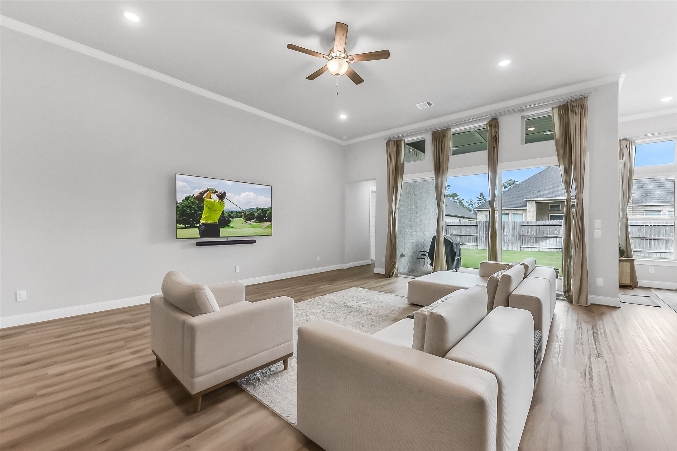 11927 Carillon Forest Drive Property Photo 10