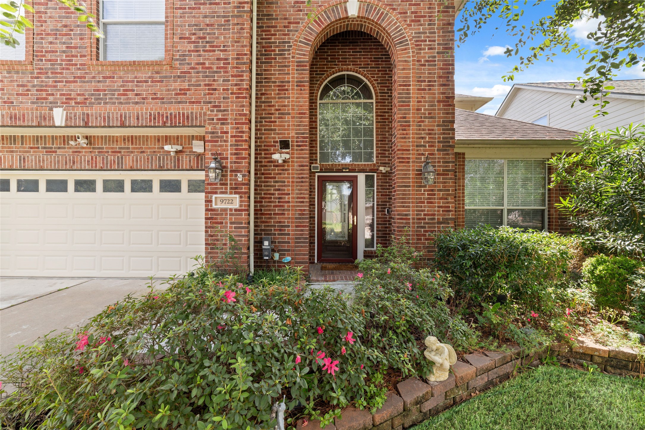 9722 Eagle Peak Court Property Photo 4