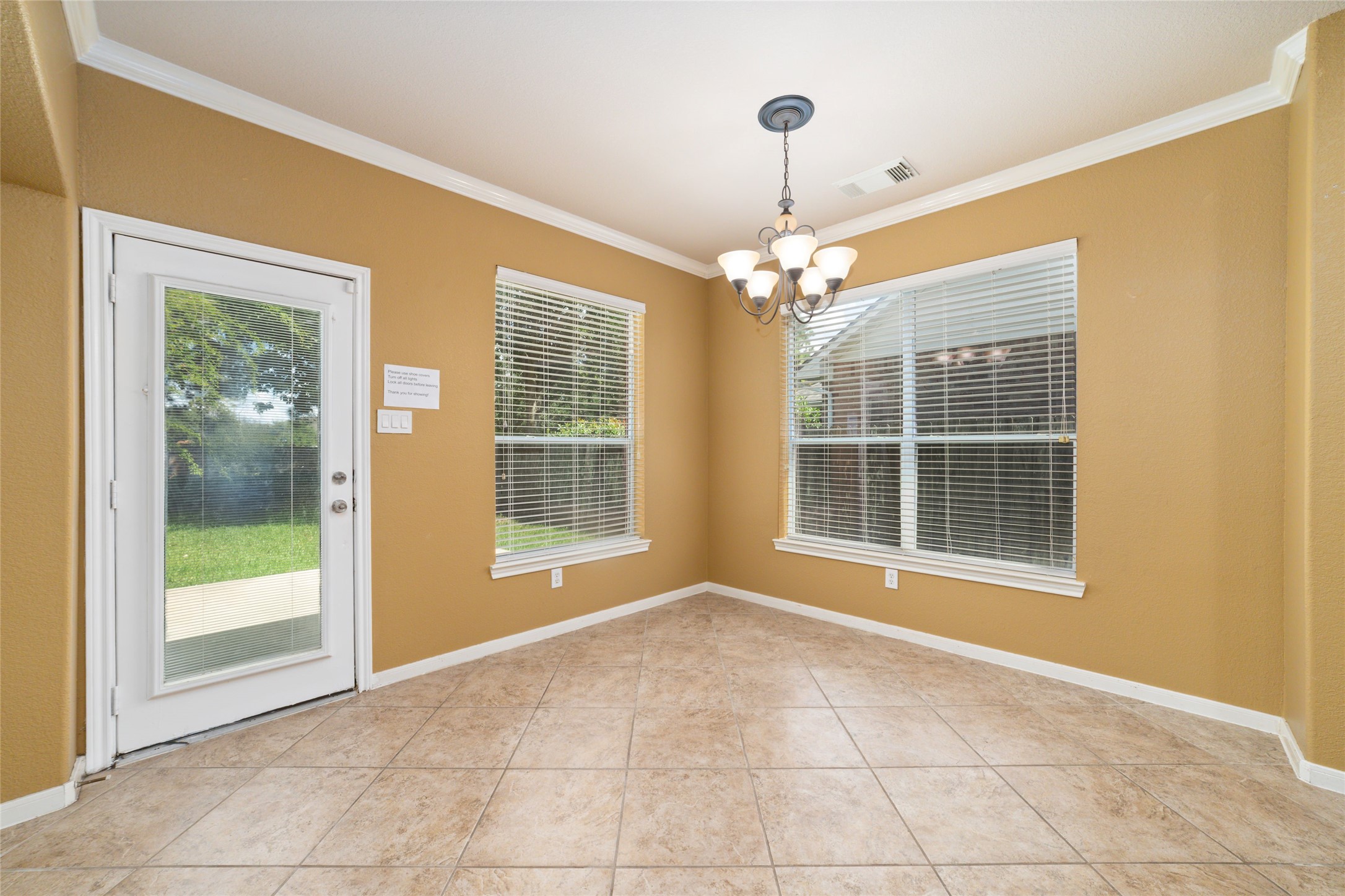 9722 Eagle Peak Court Property Photo 15