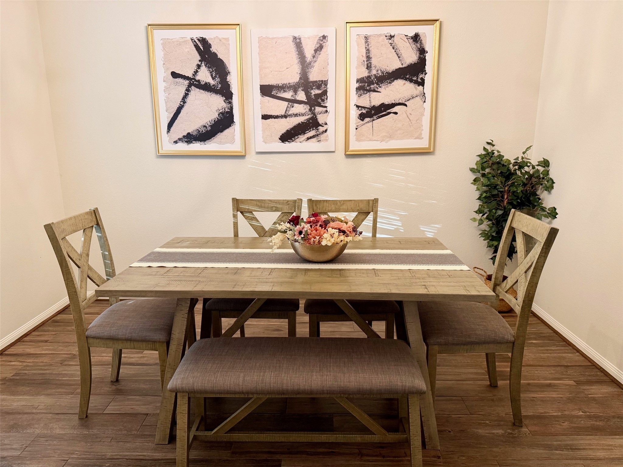 142 E Spindle Tree Circle Property Photo 9