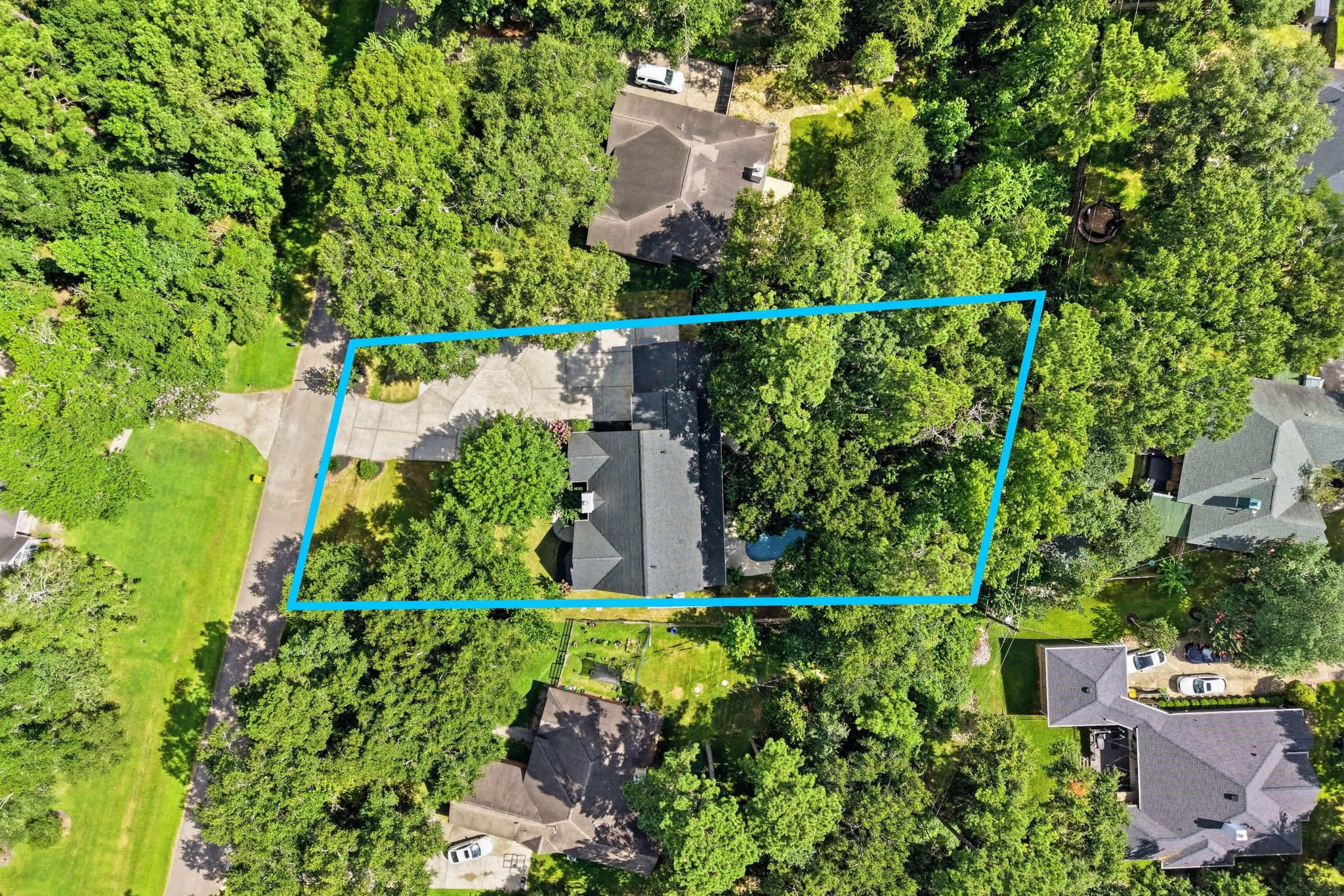 2312 Hollowbrook Lane Property Photo 4