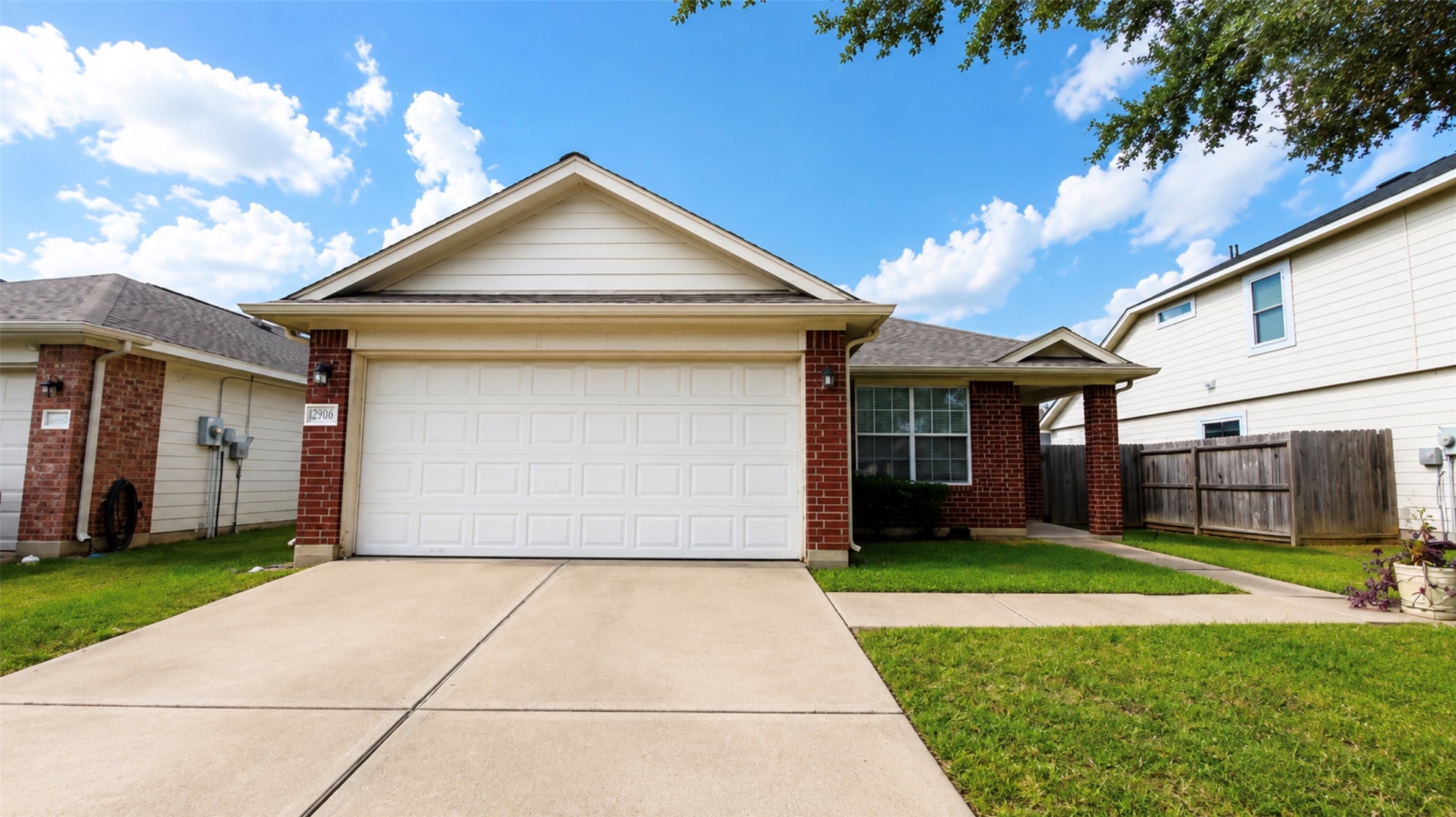17218 Blushing Pear Court Property Photo 1
