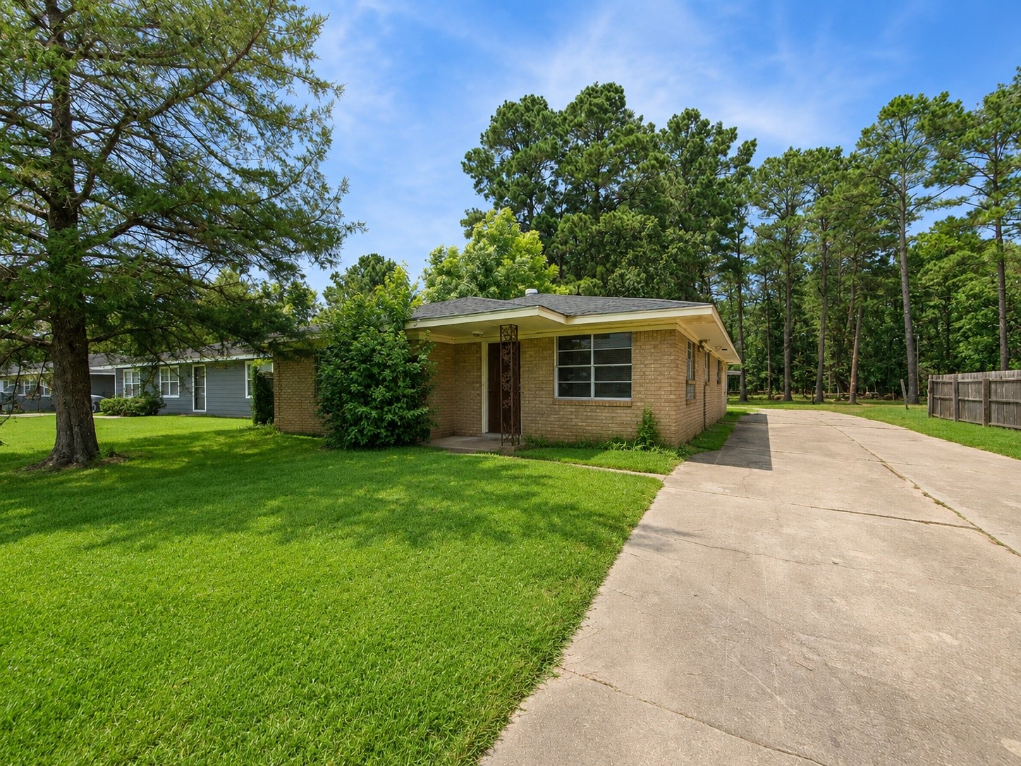 332 Springhill Street Property Photo 1