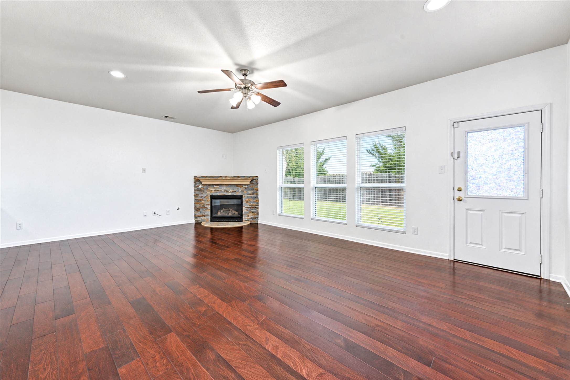 1930 Red Cedar Trail Property Photo 6