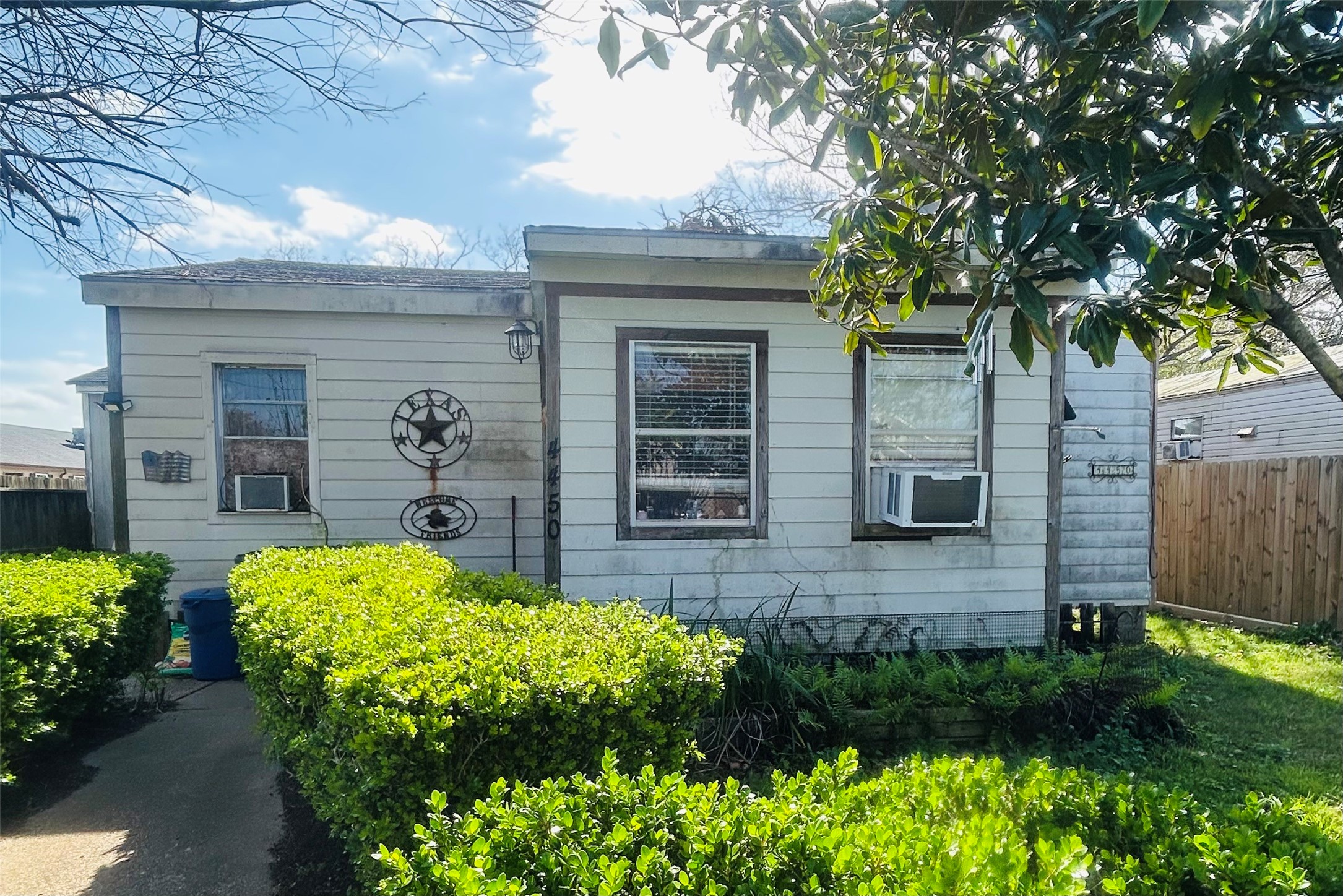 4450 17th Street Property Photo