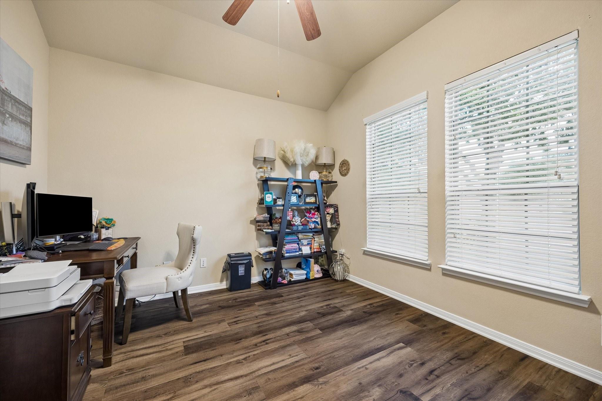 3418 Daniel Falls Lane Property Photo 5