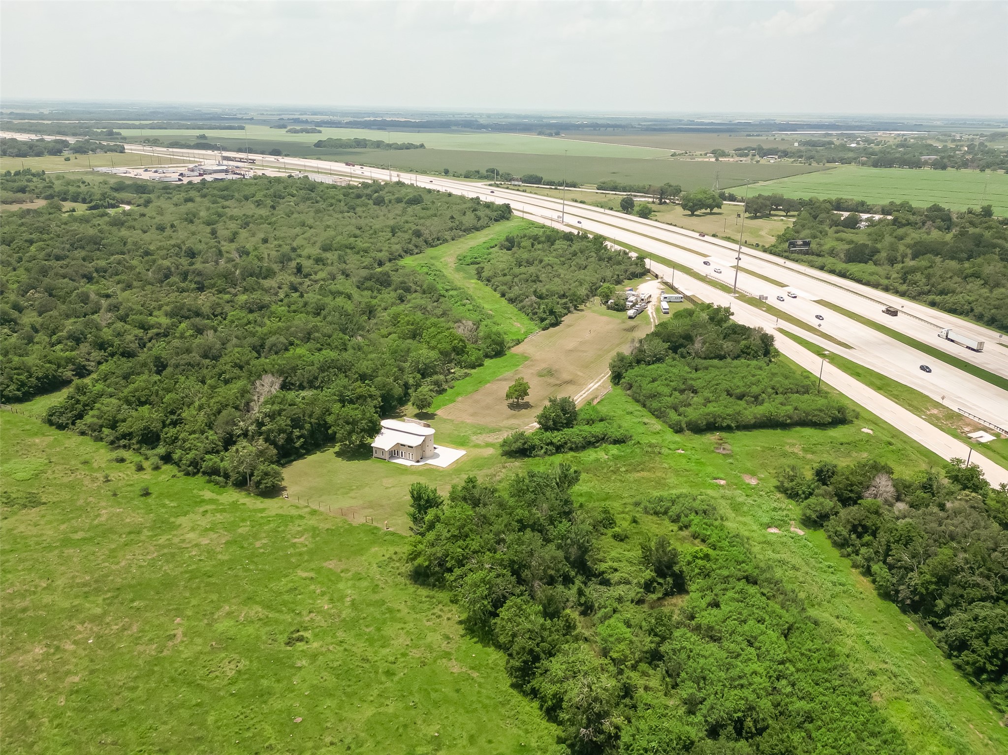 30925 Southwest Freeway Property Photo 1