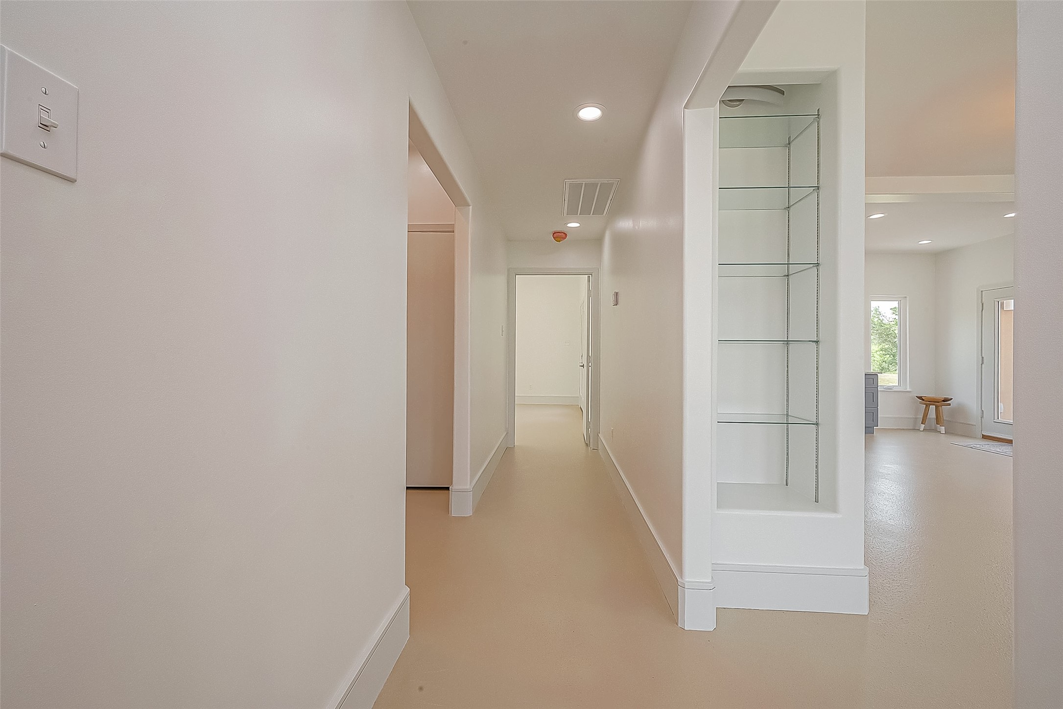 30925 Southwest Freeway Property Photo 25