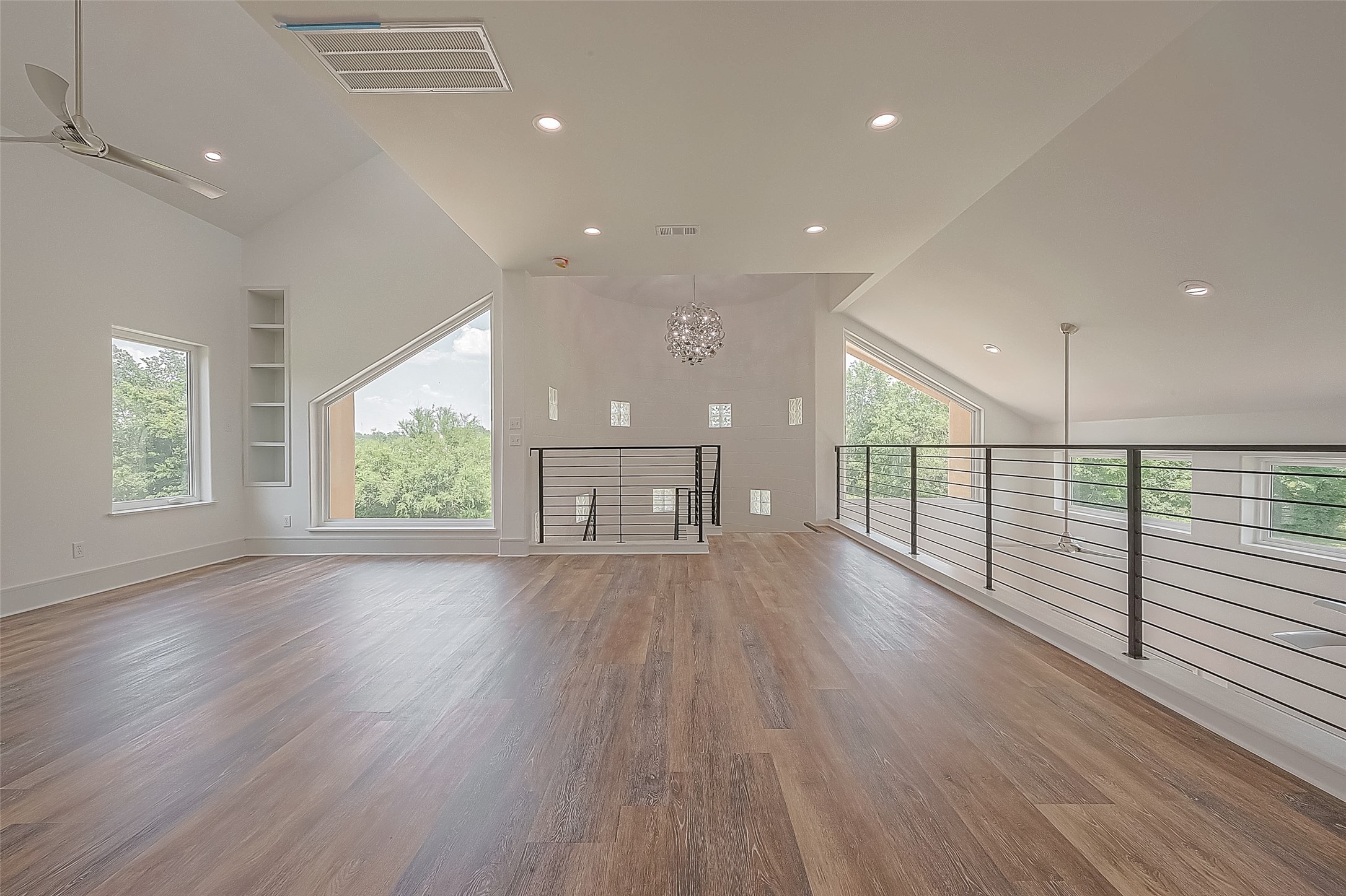 30925 Southwest Freeway Property Photo 33