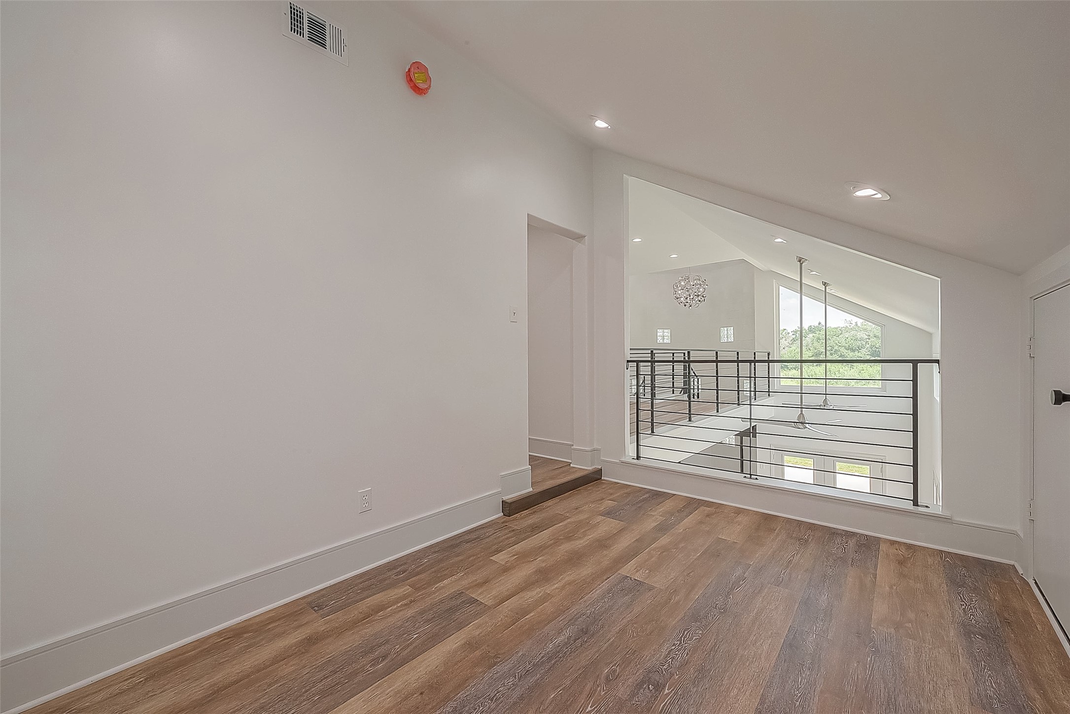 30925 Southwest Freeway Property Photo 41