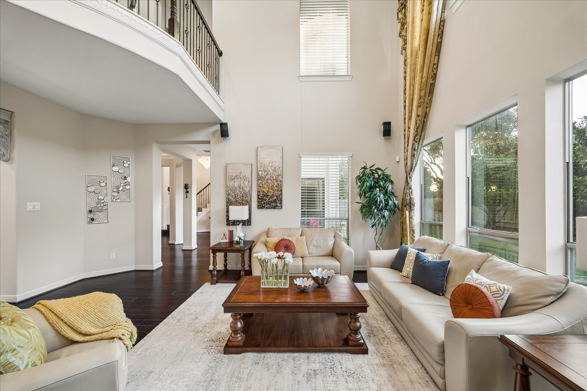 2915 Sentry Oak Way Property Photo 8