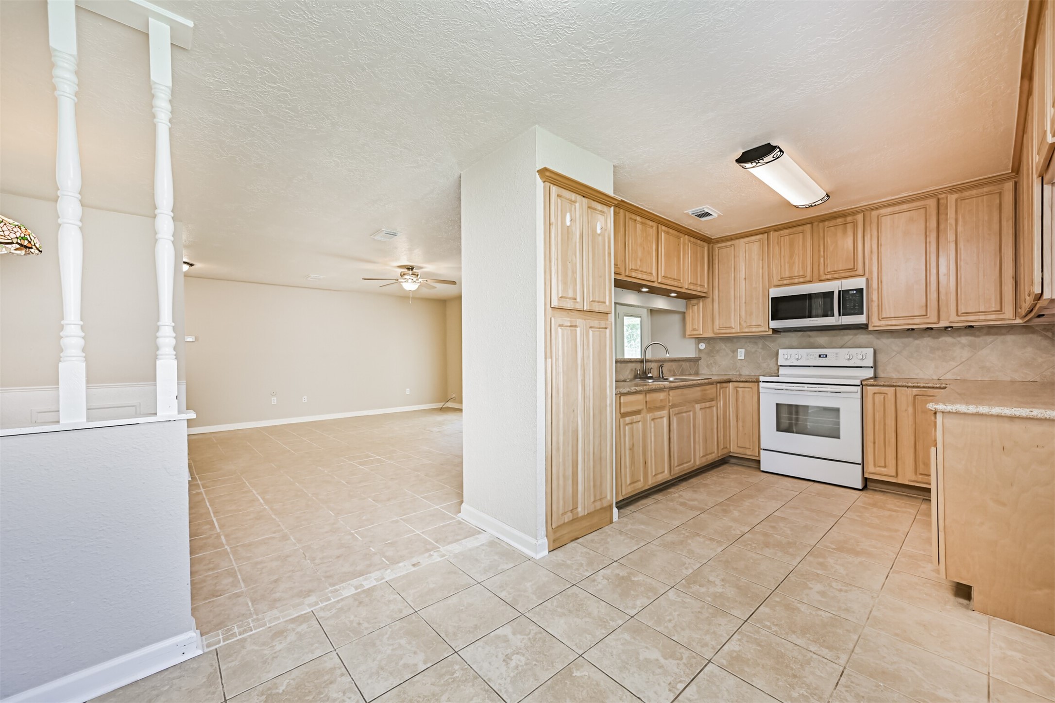 1113 N Heron Drive Property Photo 12