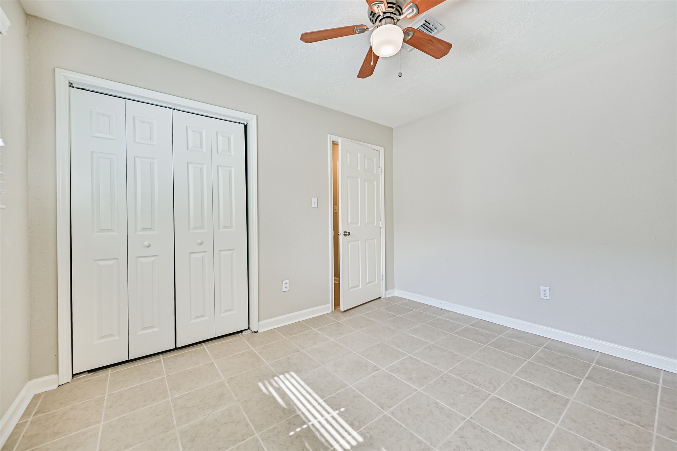 1113 N Heron Drive Property Photo 23