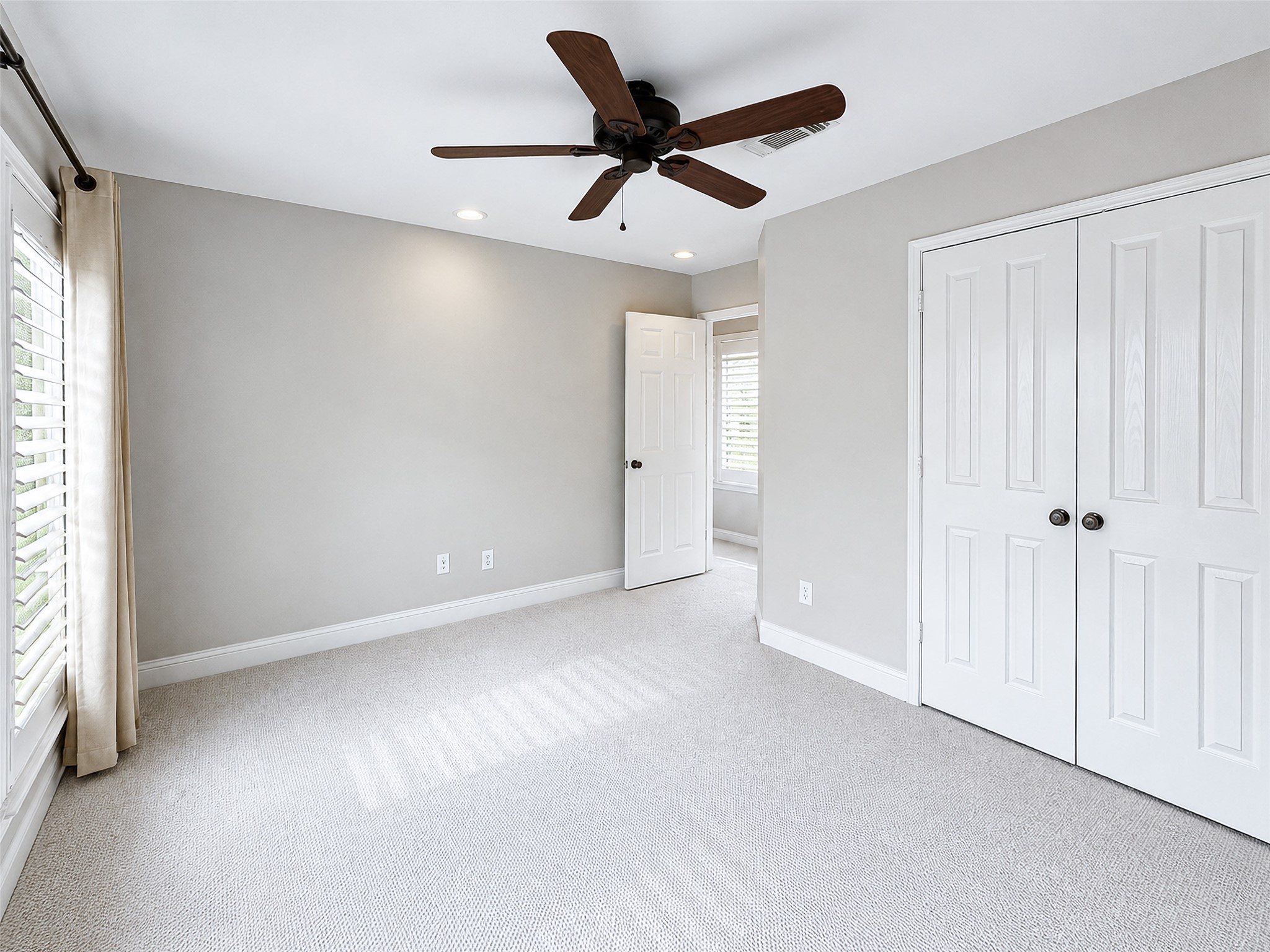 18 Doeskin Place Property Photo 35