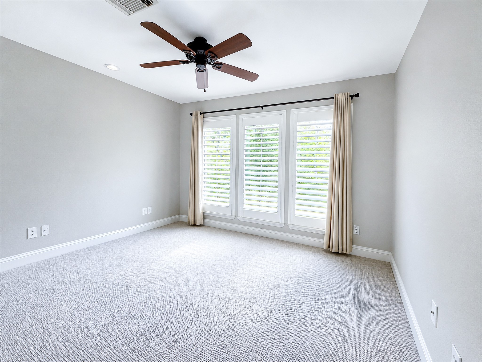 18 Doeskin Place Property Photo 38