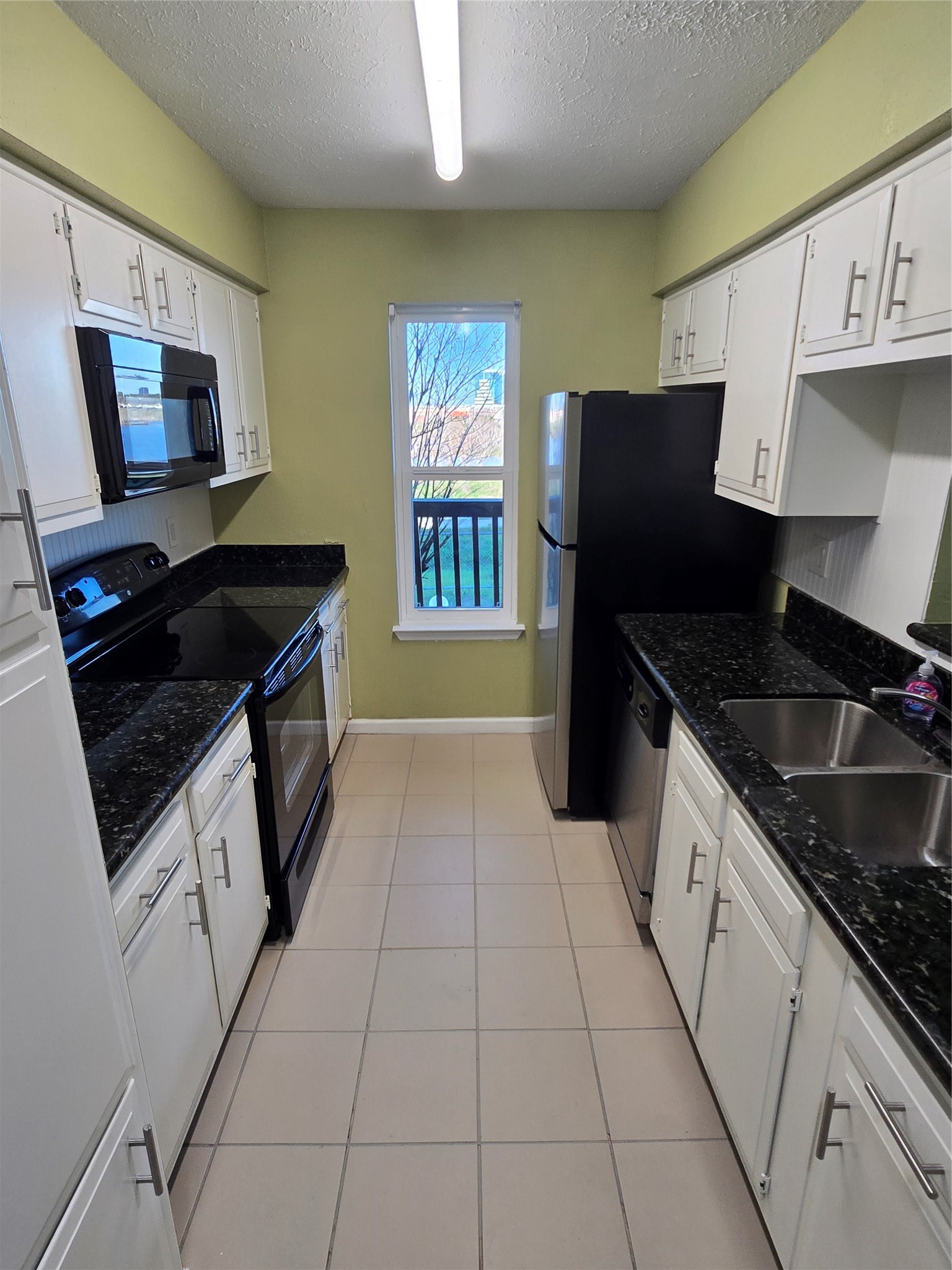 10555 Turtlewood Court 1005 Property Photo 6
