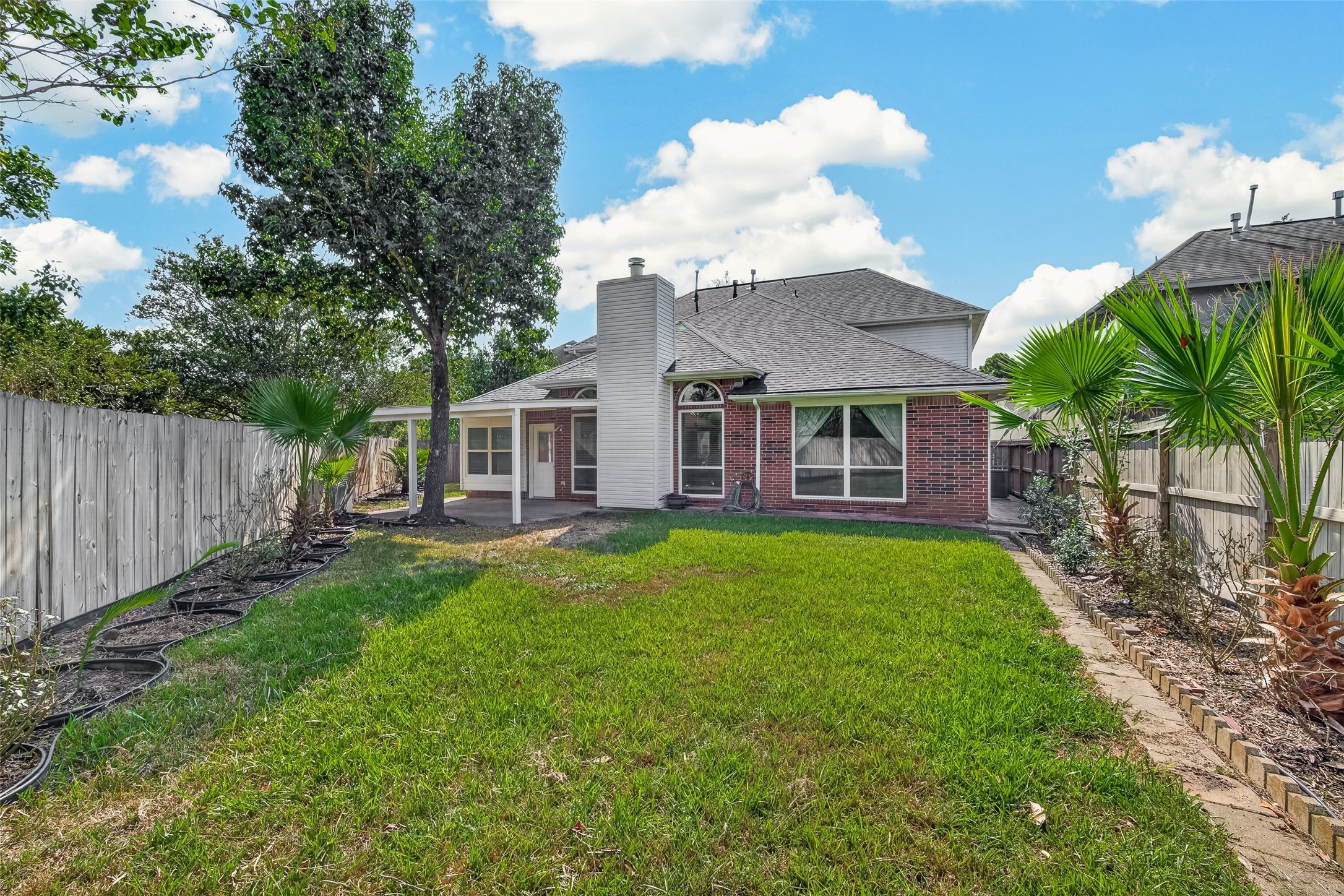 5015 Cottonglen Court Property Photo 6