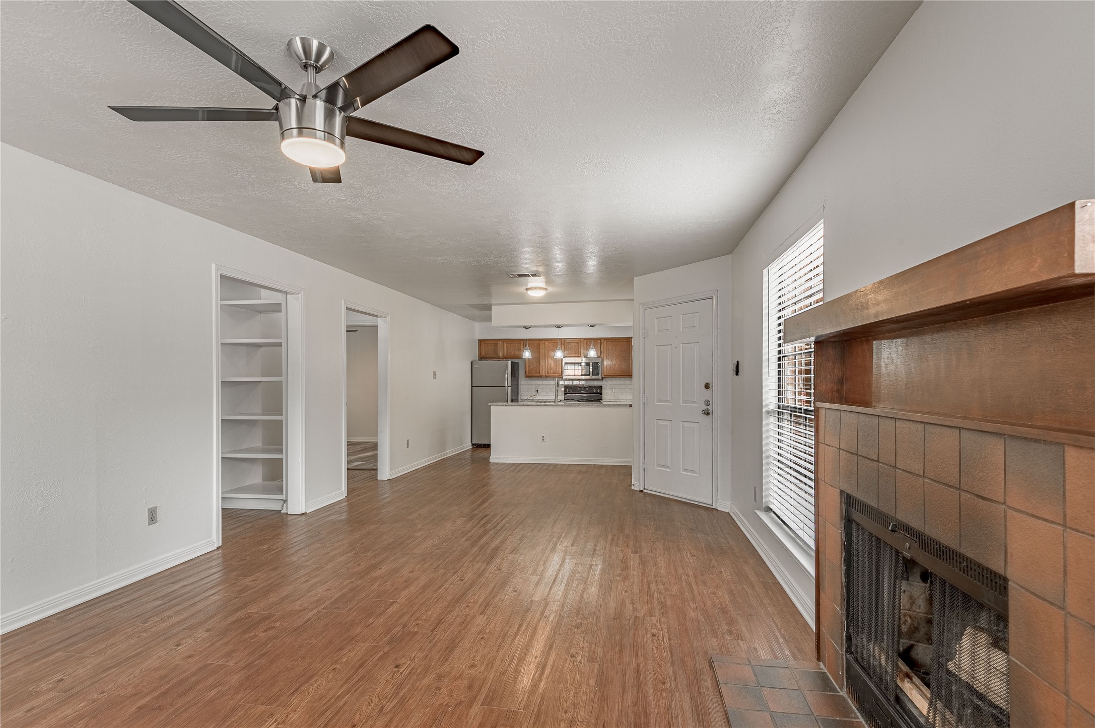 2402 Sycamore Avenue E1 Property Photo 7