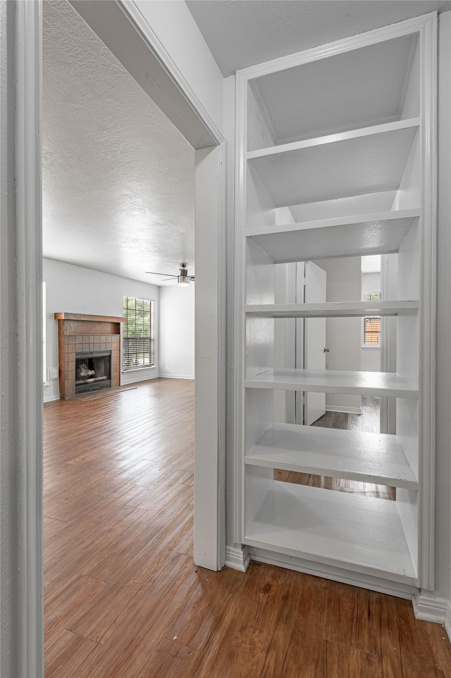 2402 Sycamore Avenue E1 Property Photo 18