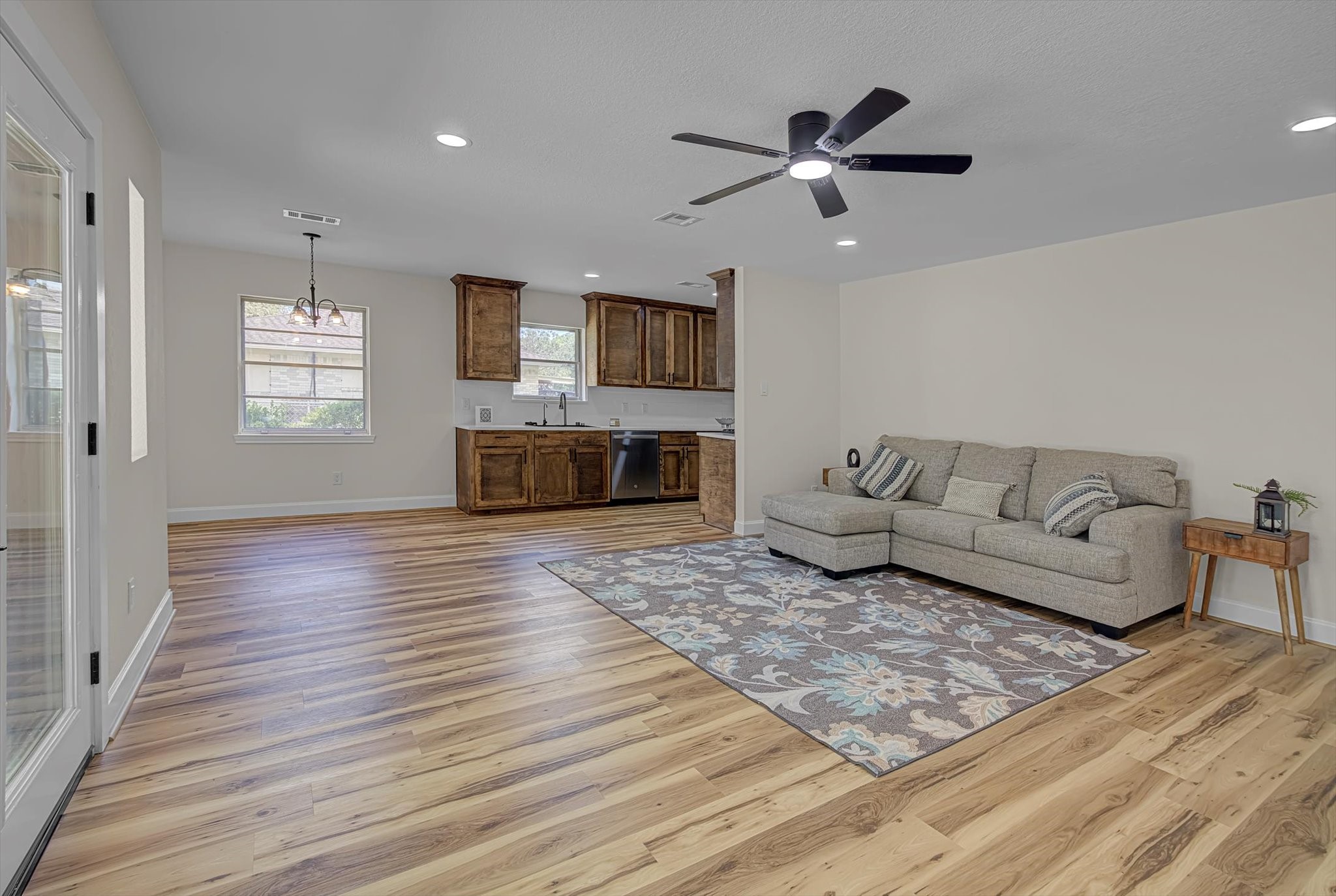 112 Walnut Street Property Photo 9