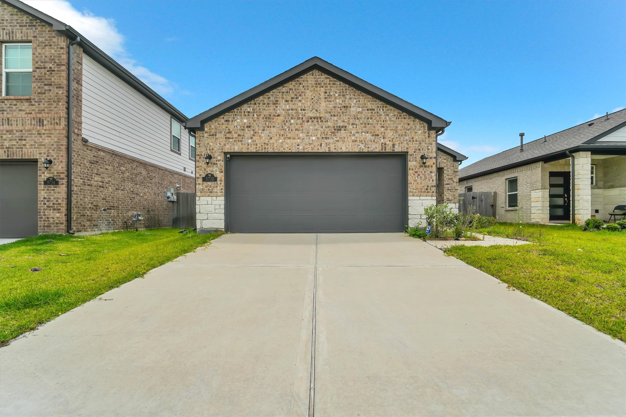 5730 Fresh View Court Property Photo 3