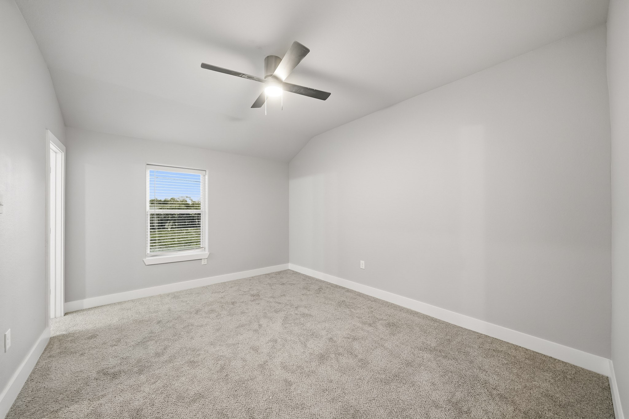 5307 Danfield Drive Property Photo 6