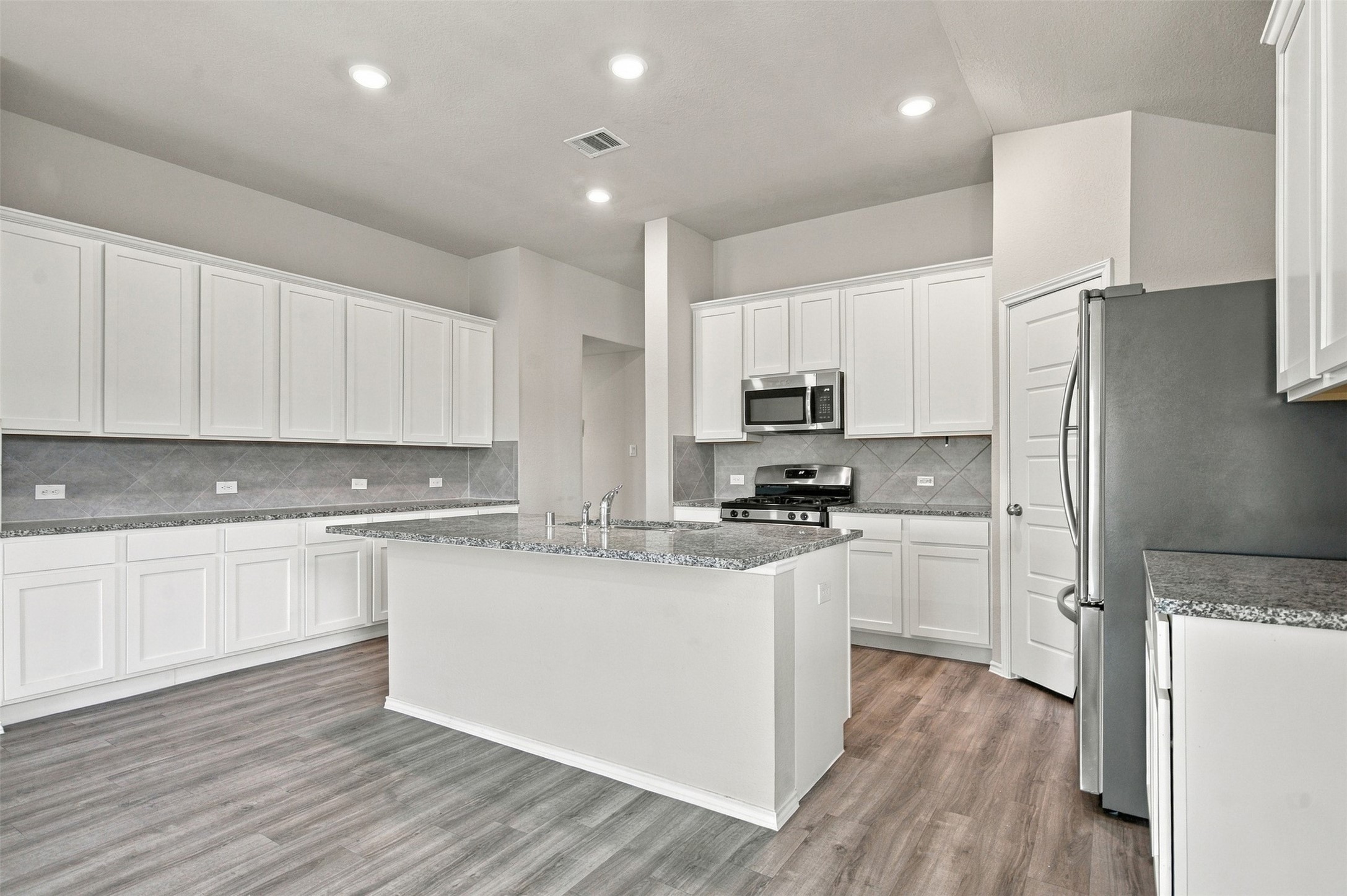 519 High Holly Circle Property Photo 4