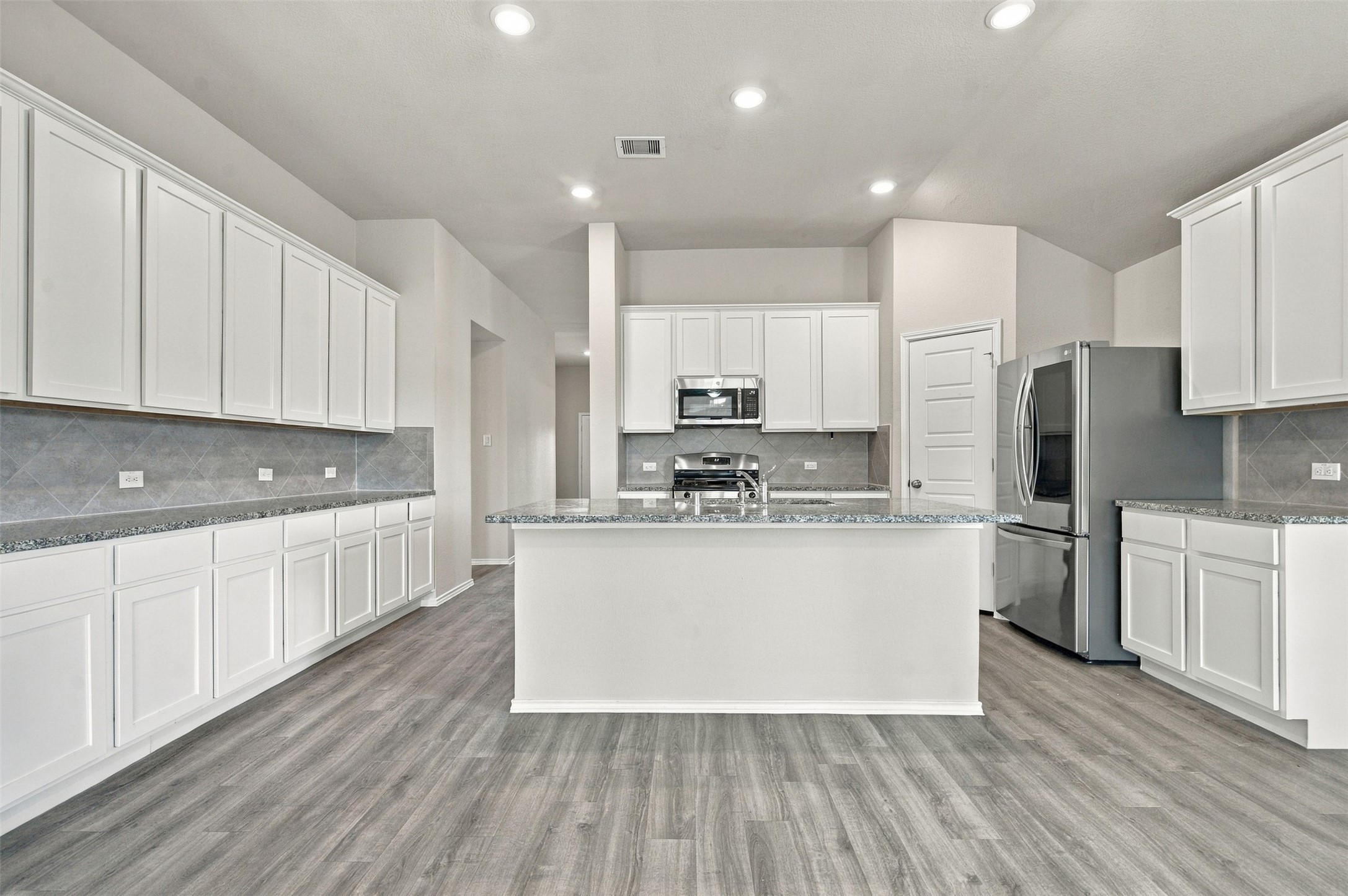 519 High Holly Circle Property Photo 5